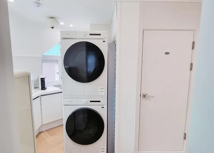 Hyerae Hyewha Station Walk 8mins Near Ddp, Accessible Hongdae, Seong-su, Itaewon