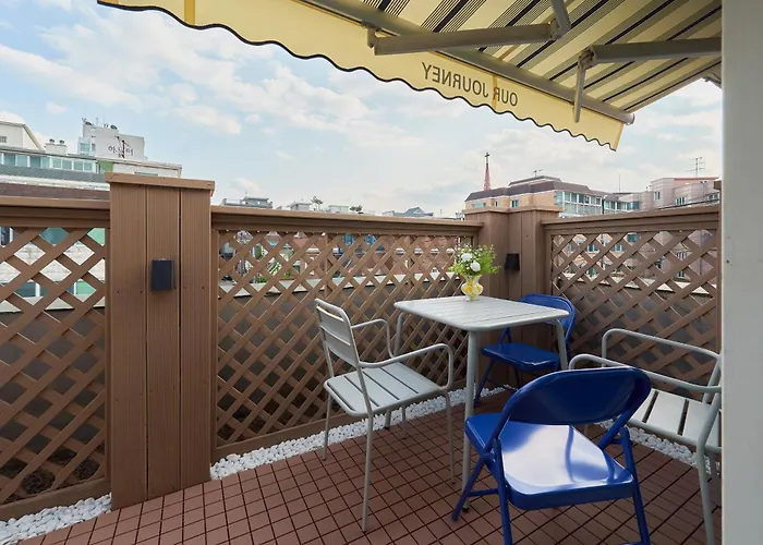 Hyerae Hyewha Station Walk 8mins Near Ddp, Accessible Hongdae, Seong-su, Itaewon