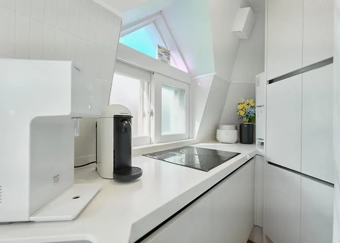 Hyerae Hyewha Station Walk 8mins Near Ddp, Accessible Hongdae, Seong-su, Itaewon Apartment Seoul