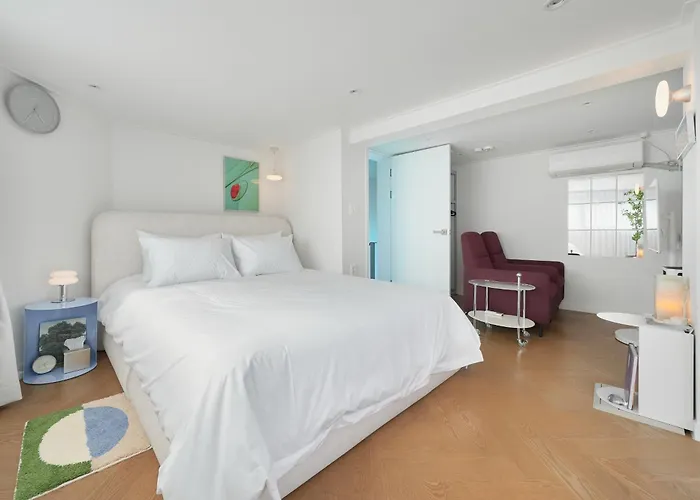 Apartment Hyerae Hyewha Station Walk 8mins Near Ddp, Accessible Hongdae, Seong-su, Itaewon *