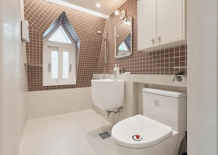 Hyerae Hyewha Station Walk 8mins Near Ddp, Accessible Hongdae, Seong-su, Itaewon